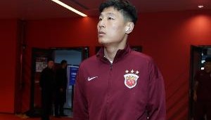 vip 注册地址-东体：武磊现在膝盖显示仍有碎骨，比赛前要吃止痛药