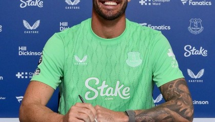 开云体育-官方：埃弗顿从狼队签下威尔士门将汤姆-金，合同期至2027年