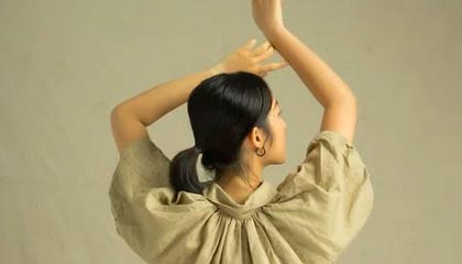 Kaiyun 开云体育官网-湖南张家界:云端竞速!天门山绝壁天梯上演“空中马拉松”